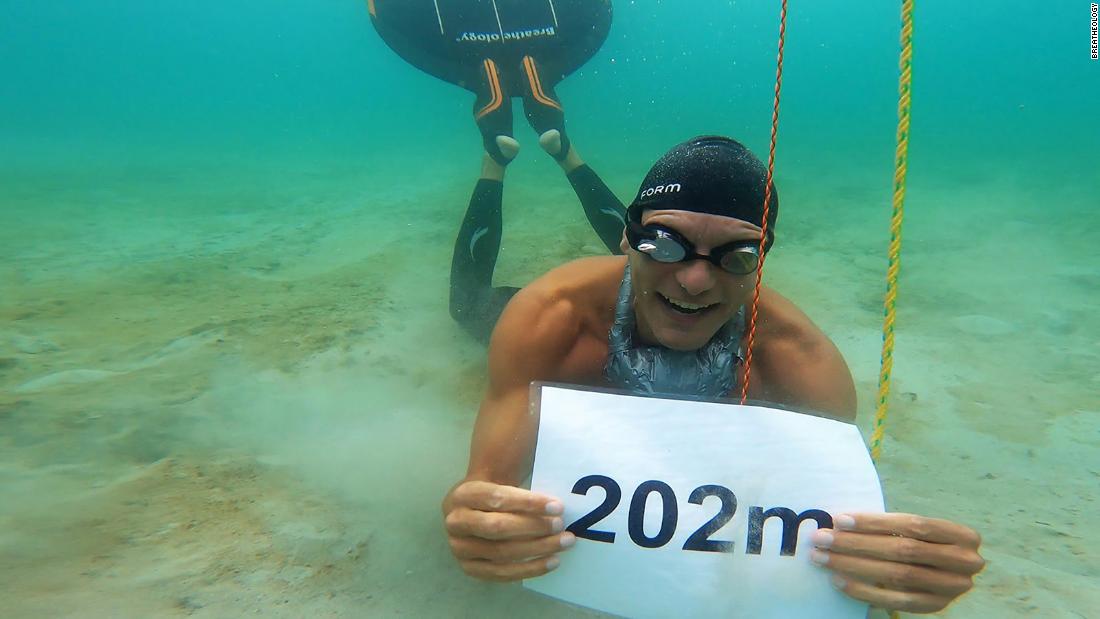 Freediver Stig Severinsen swims 662 feet underwater