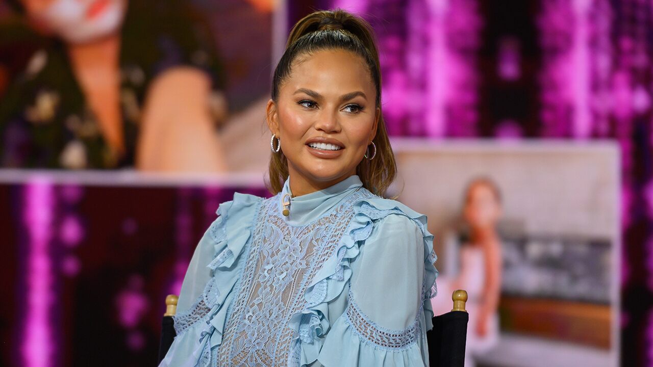 Chrissy Teigen’s trip to inaugurate Biden sparks criticism, star replies: ‘It’s not my fault’