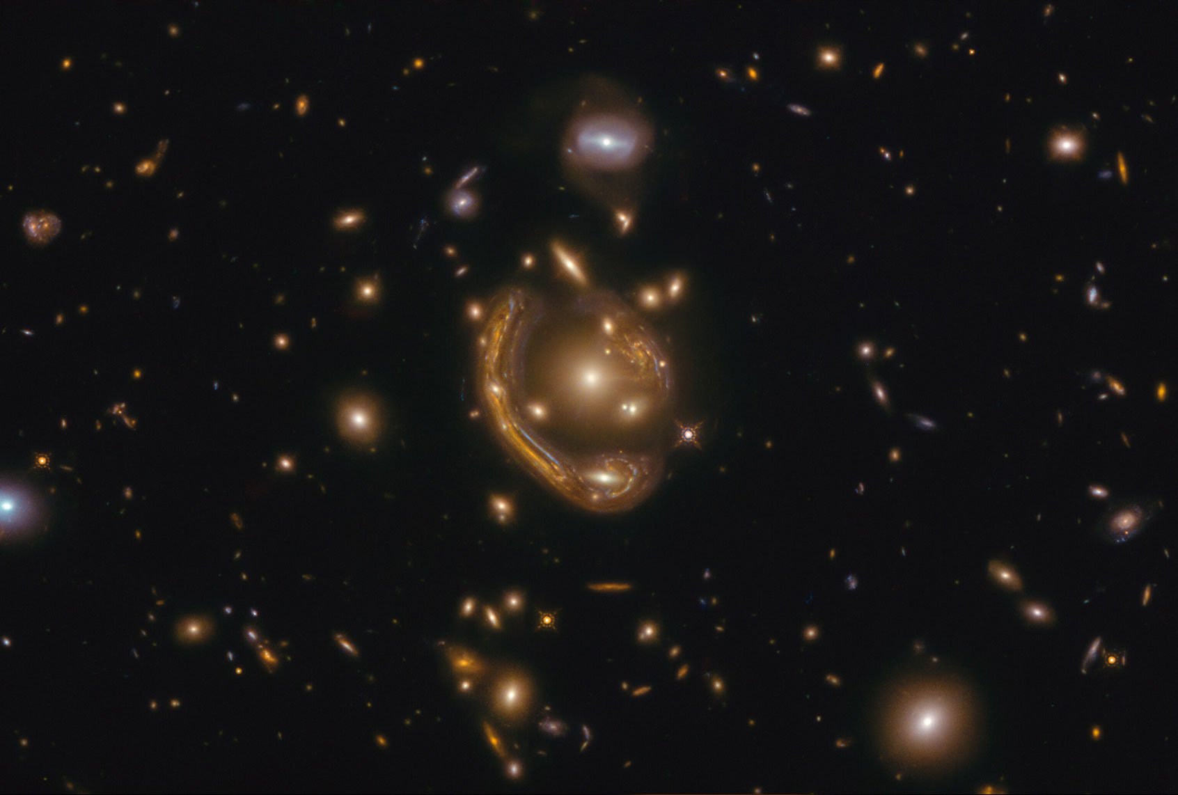 What was the „melted ring“ that Hubble saw?